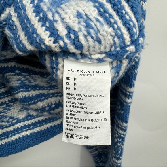 American Eagle Blue Christmas Fair Isle Knit Sweater Size Medium - Picture 8 of 8